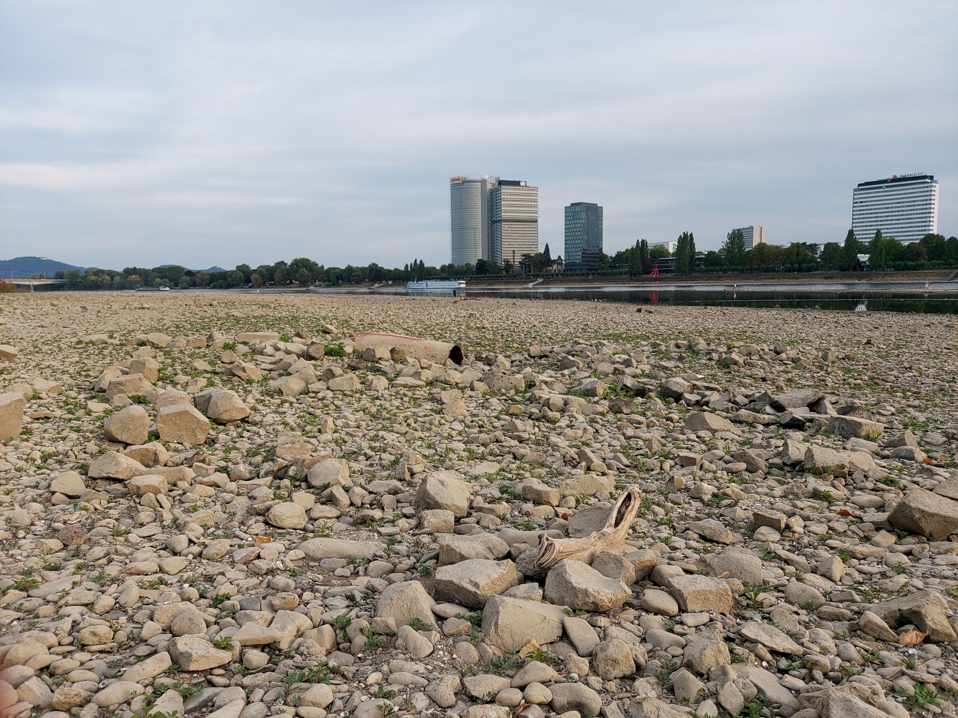 The land-water nexus: improving science-policy interfaces to strengthen resilience