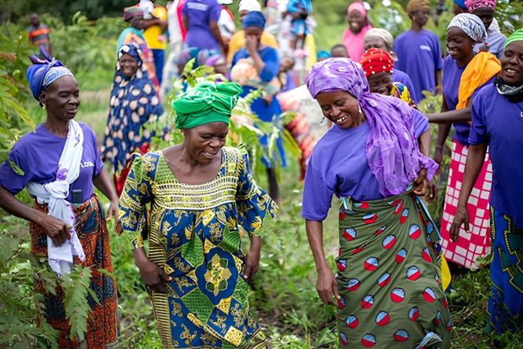 Women from the Nanchala community dancing and singing